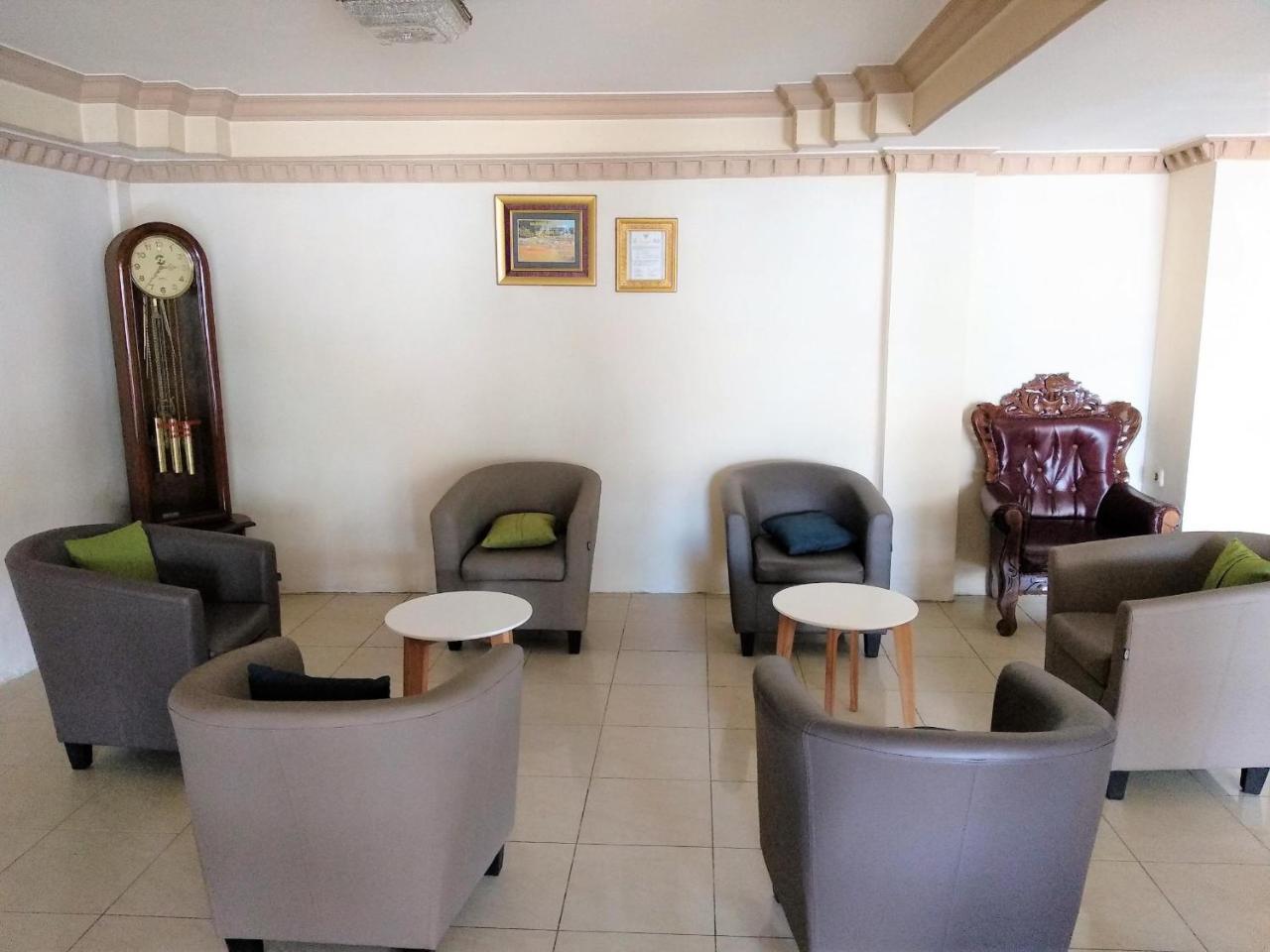 Hotel Batara Банджермасин Екстериор снимка