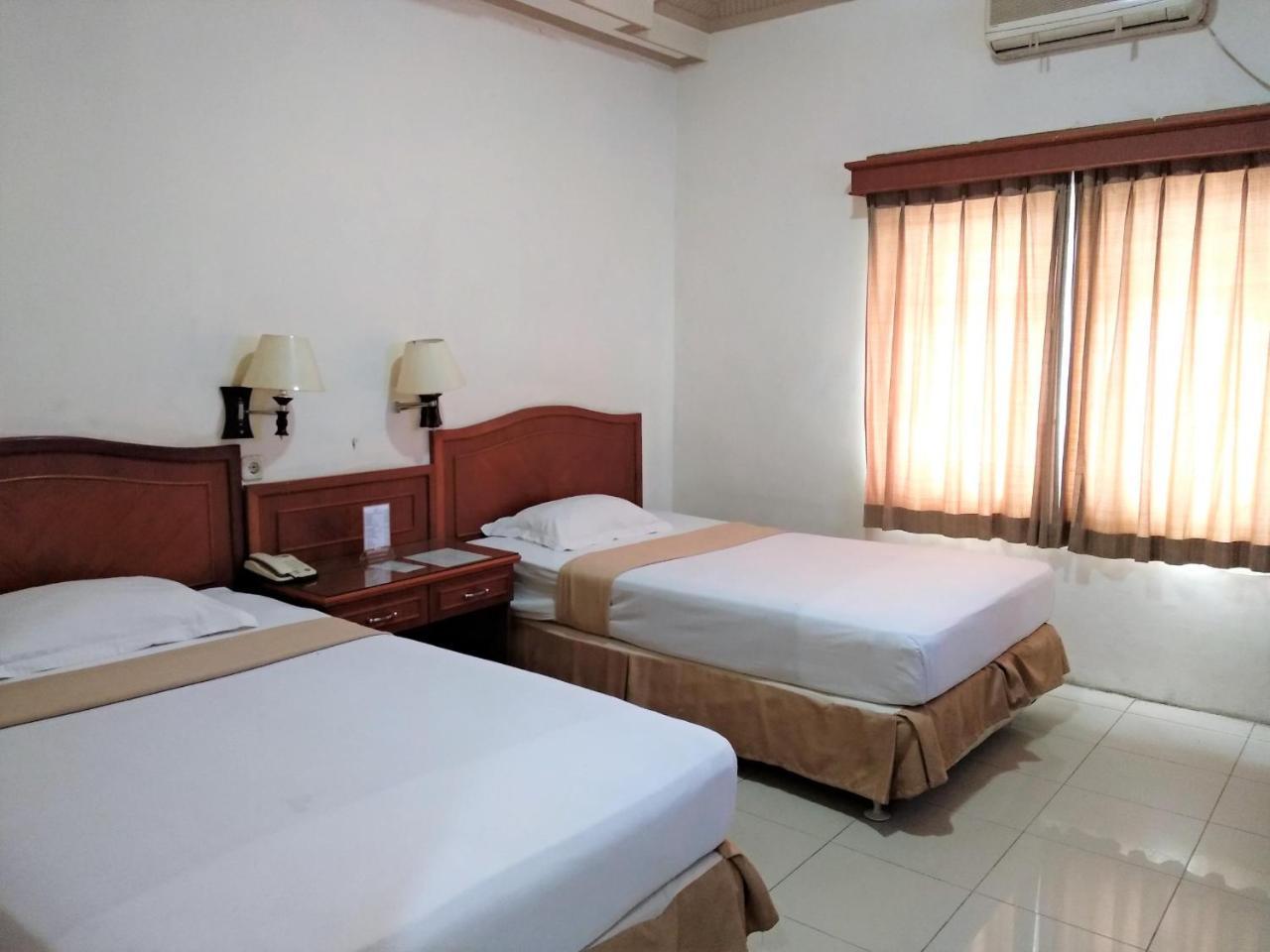 Hotel Batara Банджермасин Екстериор снимка